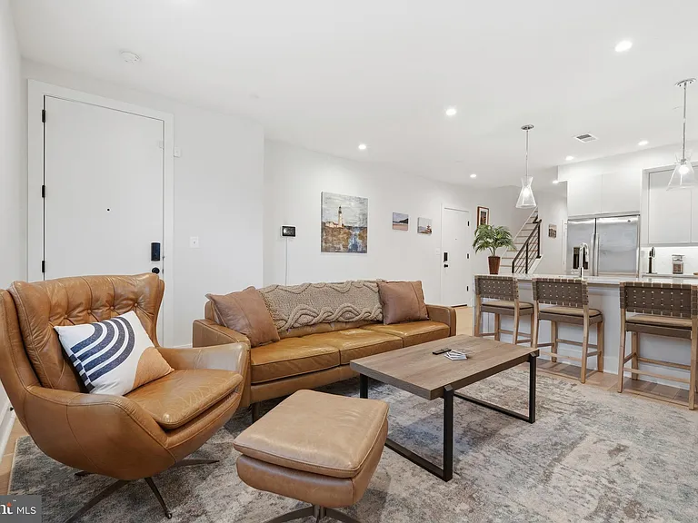 1722 W Virginia Ave NE #2 — Photo 7