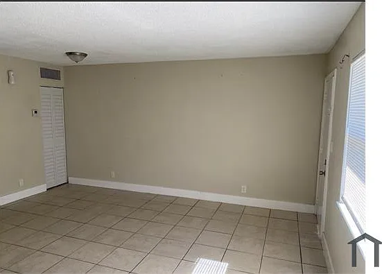 201 NW 32nd Ct #203 — Photo 14