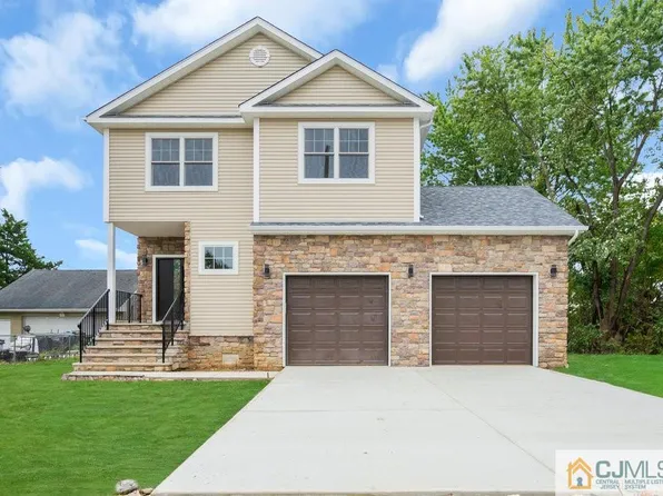 10 Eastern St, South River, NJ 08882