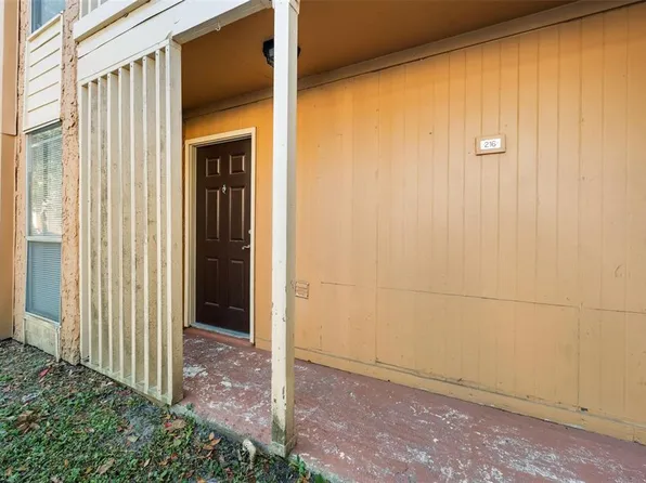 1810 NW 23rd Blvd APT 216, Gainesville, FL 32605