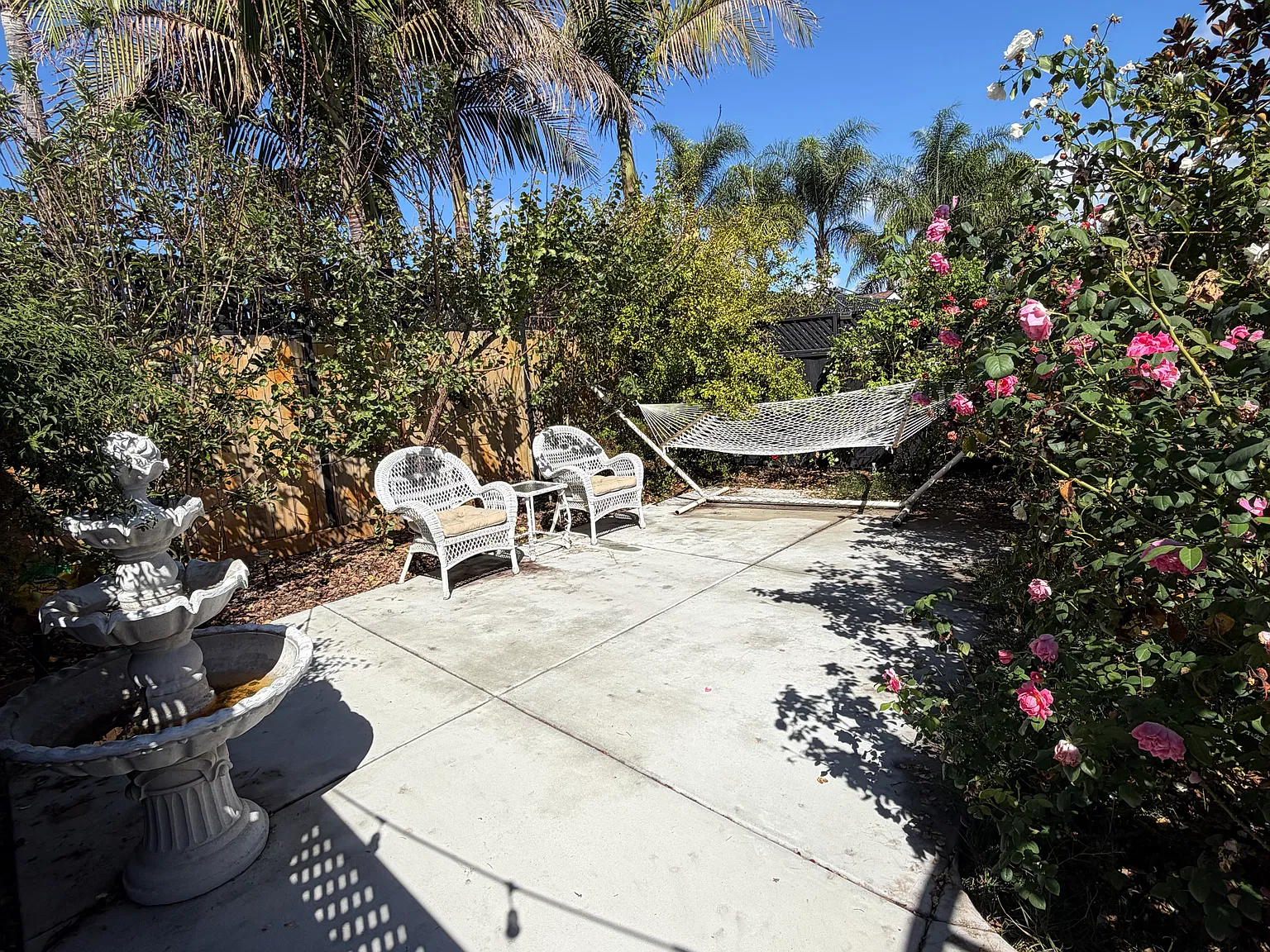 1 bed, 400 sqft, $2,000 — Photo 1