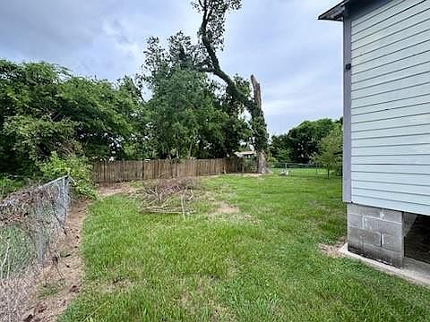 3rd image of 1927 Bridgehead Ln