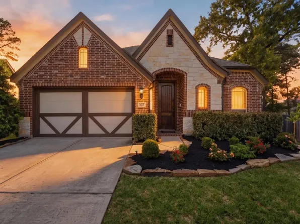 107 Brighton Woods Ct, Willis, TX 77318