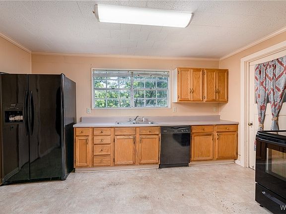 5th image of 3433 31st St