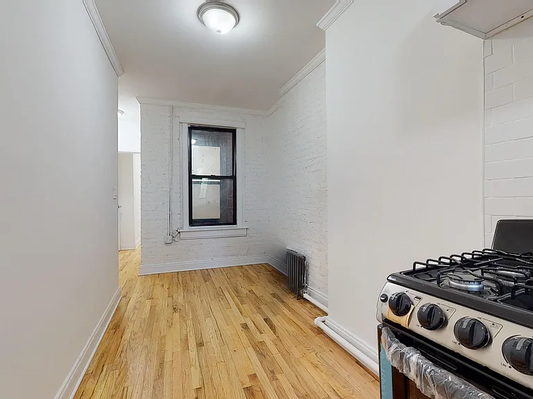 121 E 97th St #23 — Photo 4