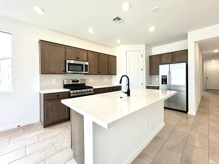15598 W Hackamore Dr — Photo 7