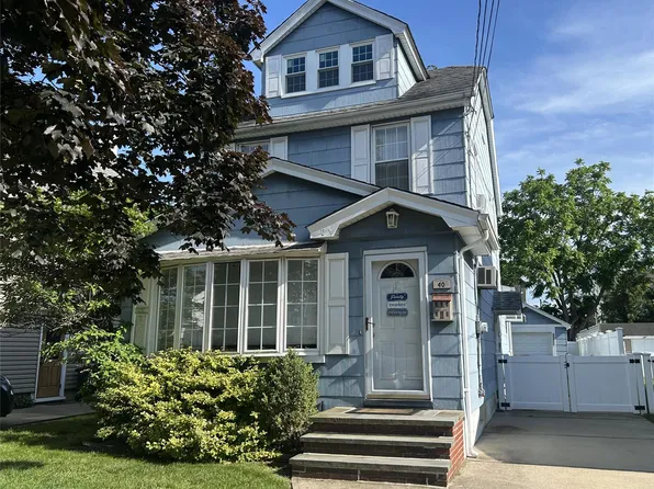 40 Syracuse Street, Williston Park, NY 11596