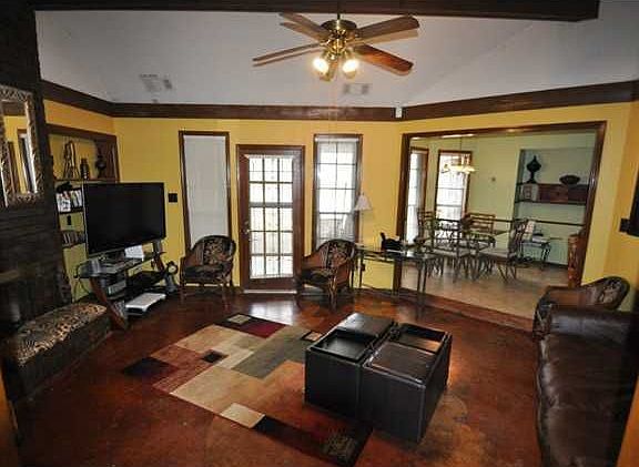 2nd image of 2781 Baywood Dr