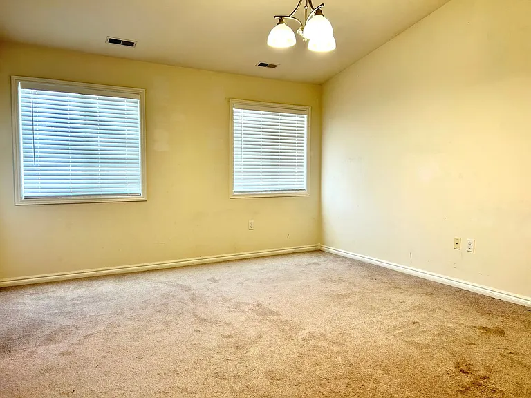 49 Fuller Cir — Photo 14