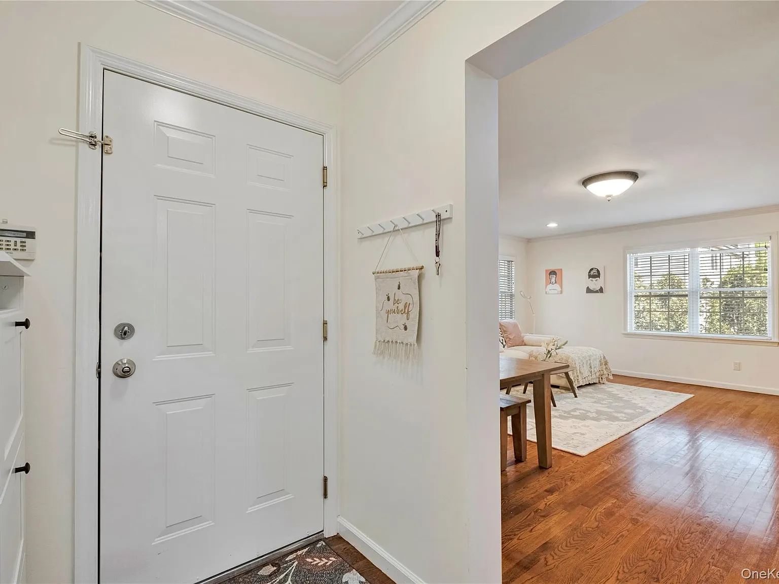 2 bed, 2.0 bath, 1500 sqft, $4,600 — Photo 2