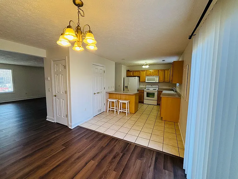 385 Oak Tree Blvd NW — Photo 13