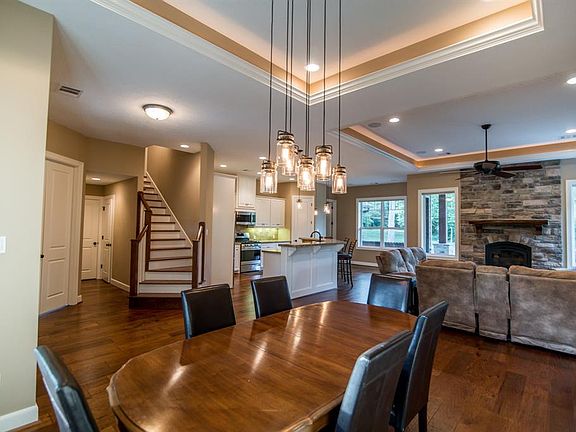 5th image of 28 Brandenburg Ln