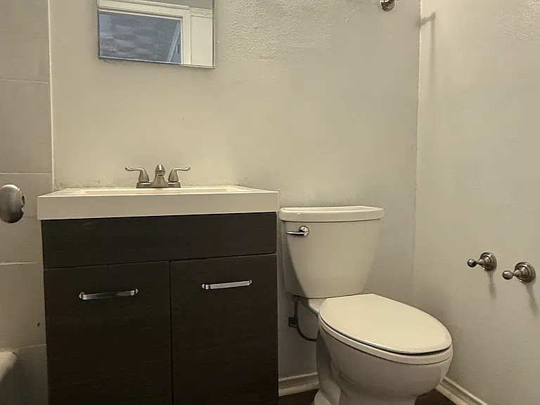 4509 Live Oak St #104 — Photo 9
