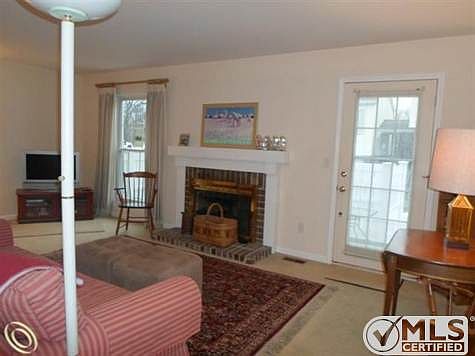 Living Room.JPG