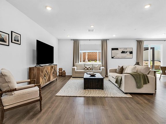 5th image of 34470 Sakura Ln