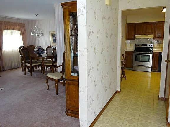 2nd image of 3960 Clearwater Dr