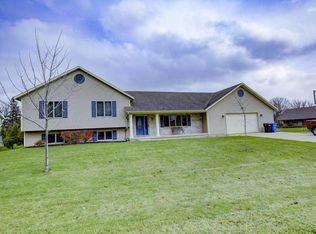 6100 Danielle Rd, Deforest, WI 53532
