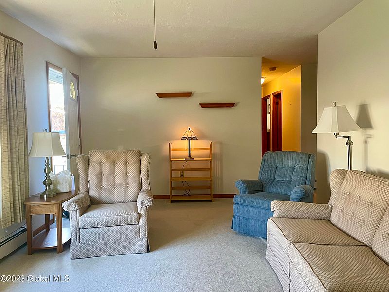 3rd image of 6 Murphy Drive