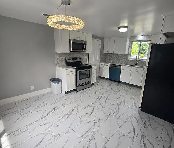 37 W McKinley Ave — Photo 2