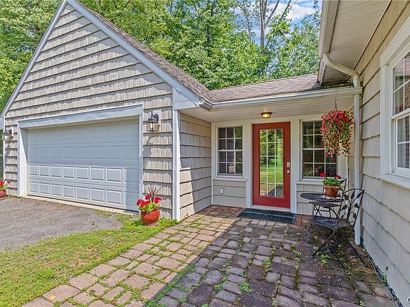 2nd image of 90 Hager Dr