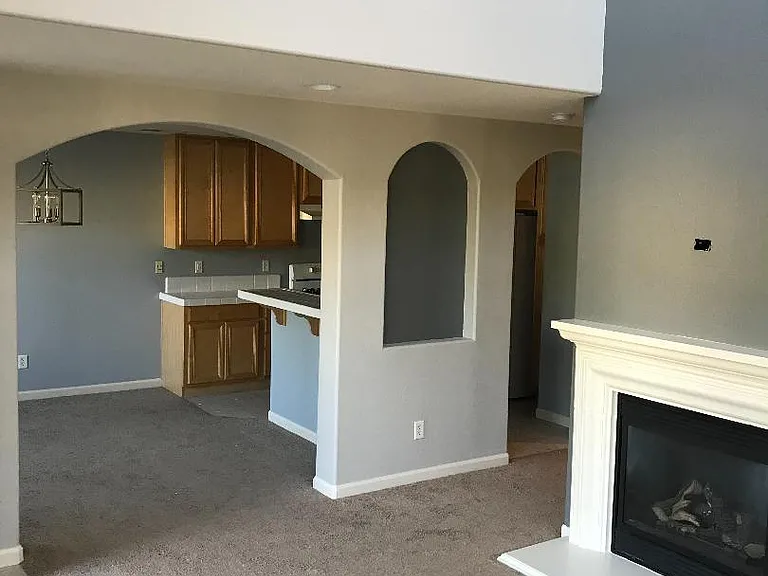 1684 Lone Oak Trl — Photo 5