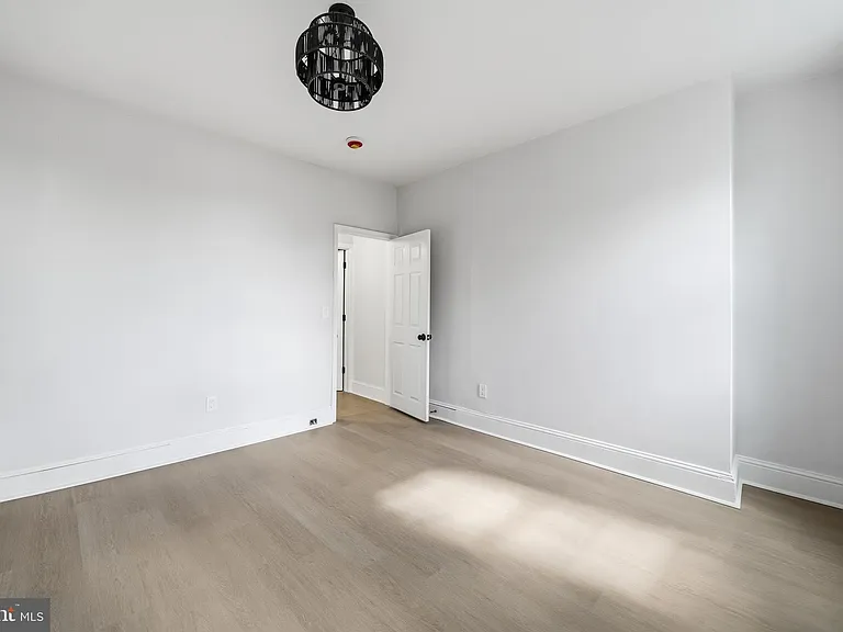 423 S 20th St #B — Photo 15