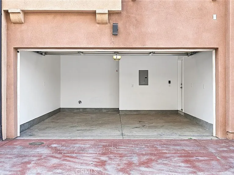 15340 Lassen St — Photo 29