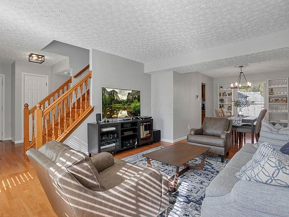 4th image of 808 Lynnfield Dr