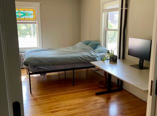 31 Seminary Hl, West Lebanon, NH 03784