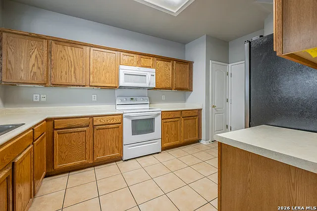 2 bed, 2.5 bath, 1741 sqft, $1,740 — Photo 4
