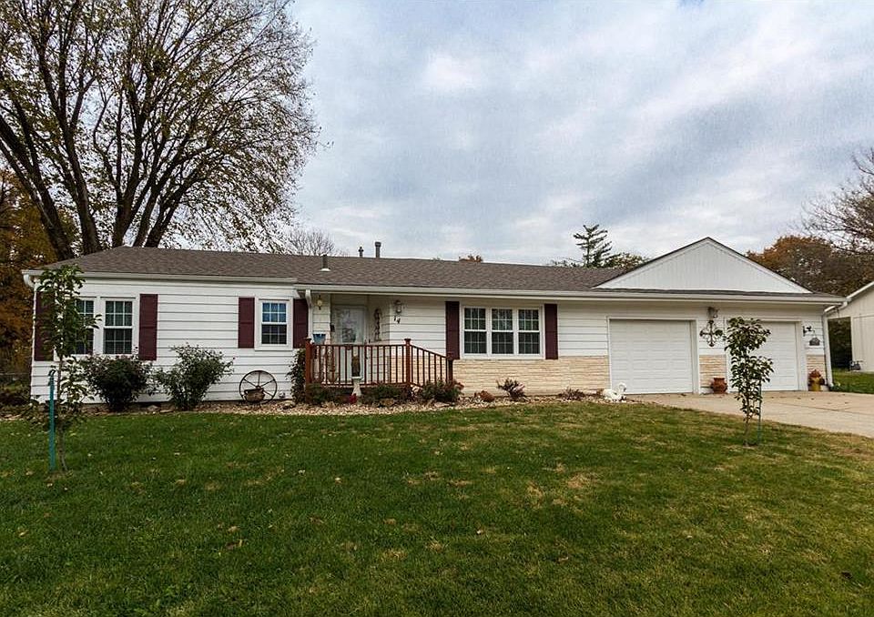 1st image of 14 Brookside Dr