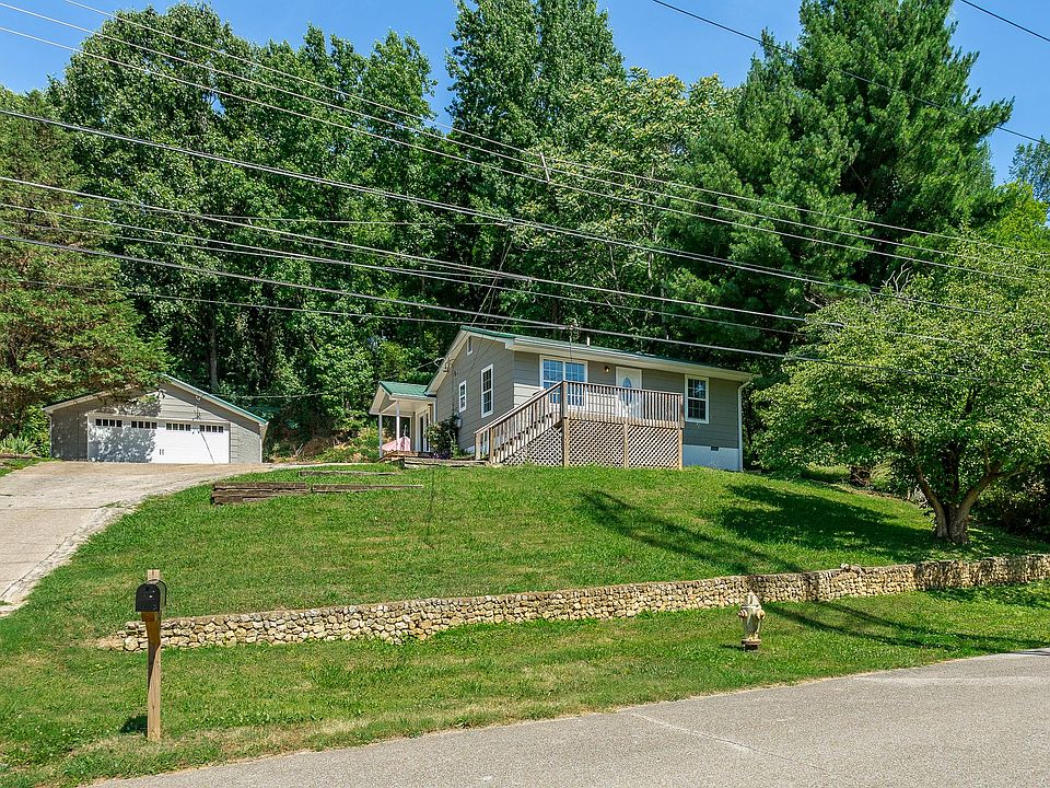 1st image of 1013 W Elmwood Dr