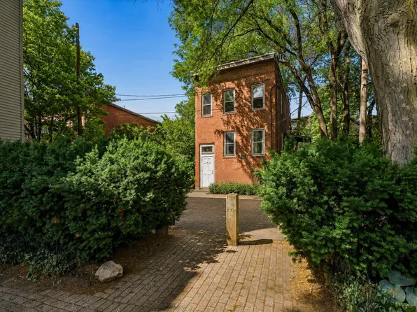 10 Eldridge Pl, Chelsea, MA 02150