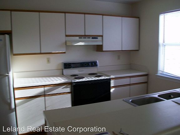 2nd image of 709 Gemstone Ln