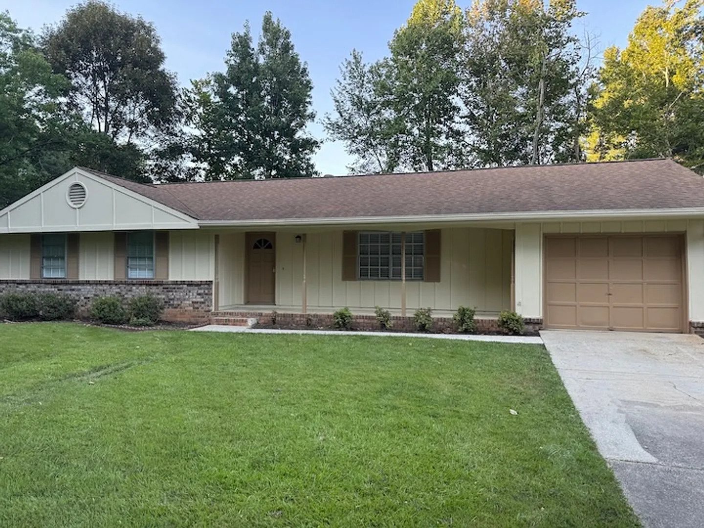 Charming Ranch Home in Marietta! — Photo 1