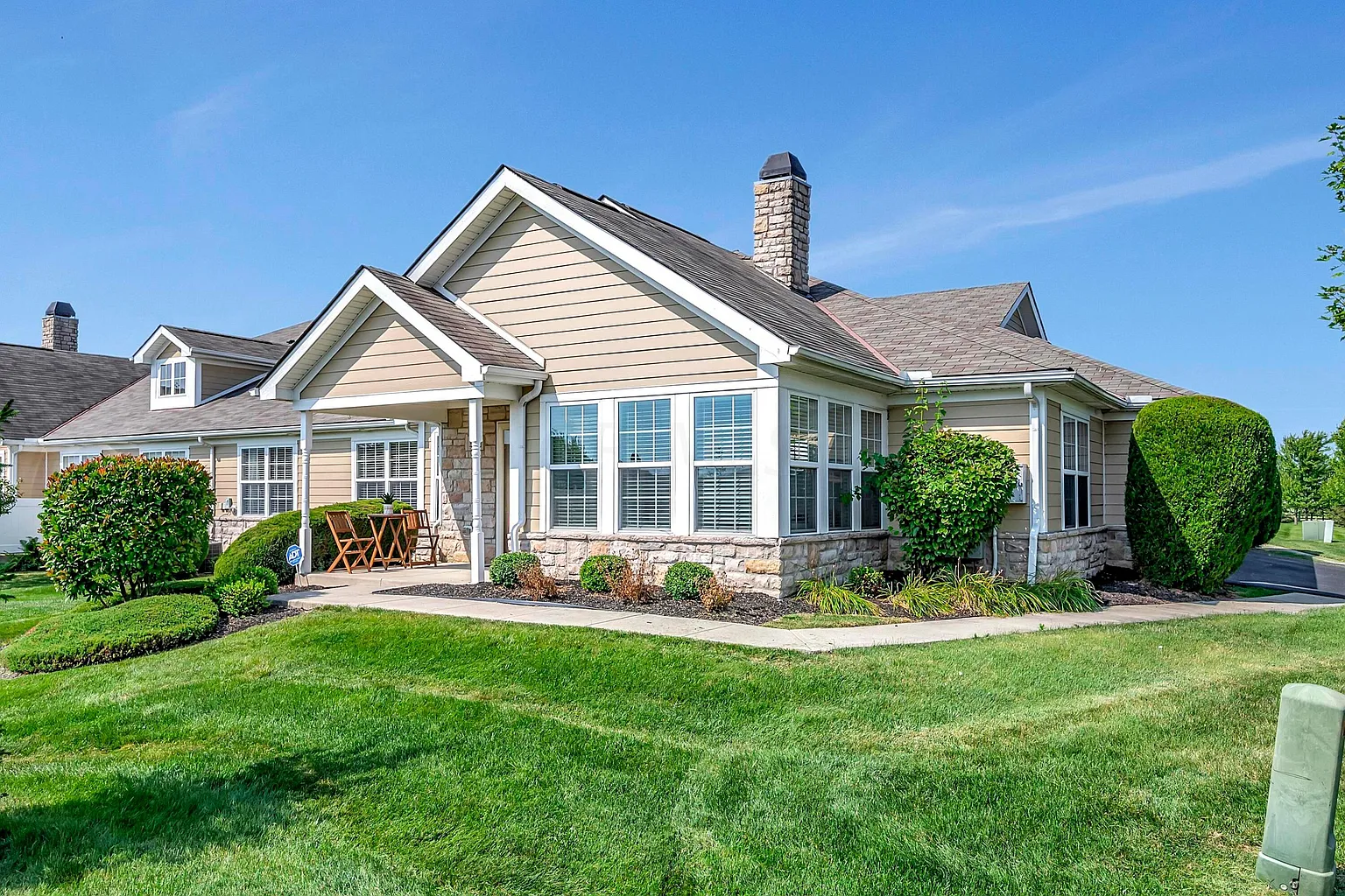 3271 Kenmare Ln photo 1