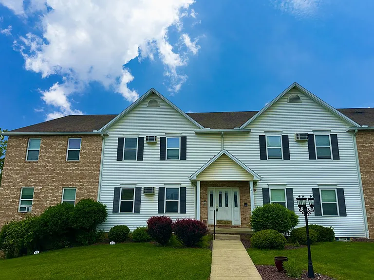 3649 Indian Run Dr #7 — Photo 1