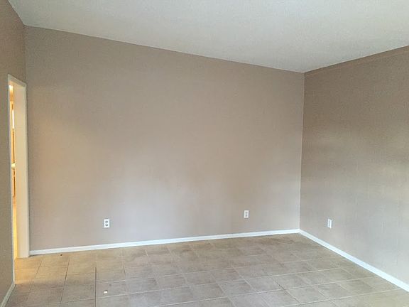 3rd image of 5000 Carmen Blvd
