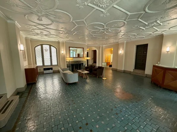 370 Central Park West image 17 of 18