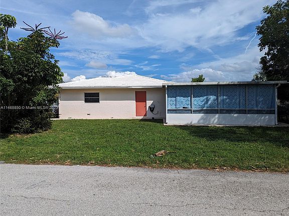 5th image of 7108 NW 76th Ct