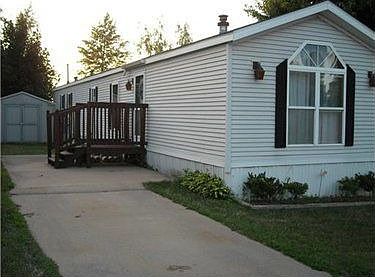 1st image of 407 Brook Hollow Ln