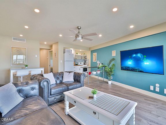 5th image of 219 S Atlantic Ave #209