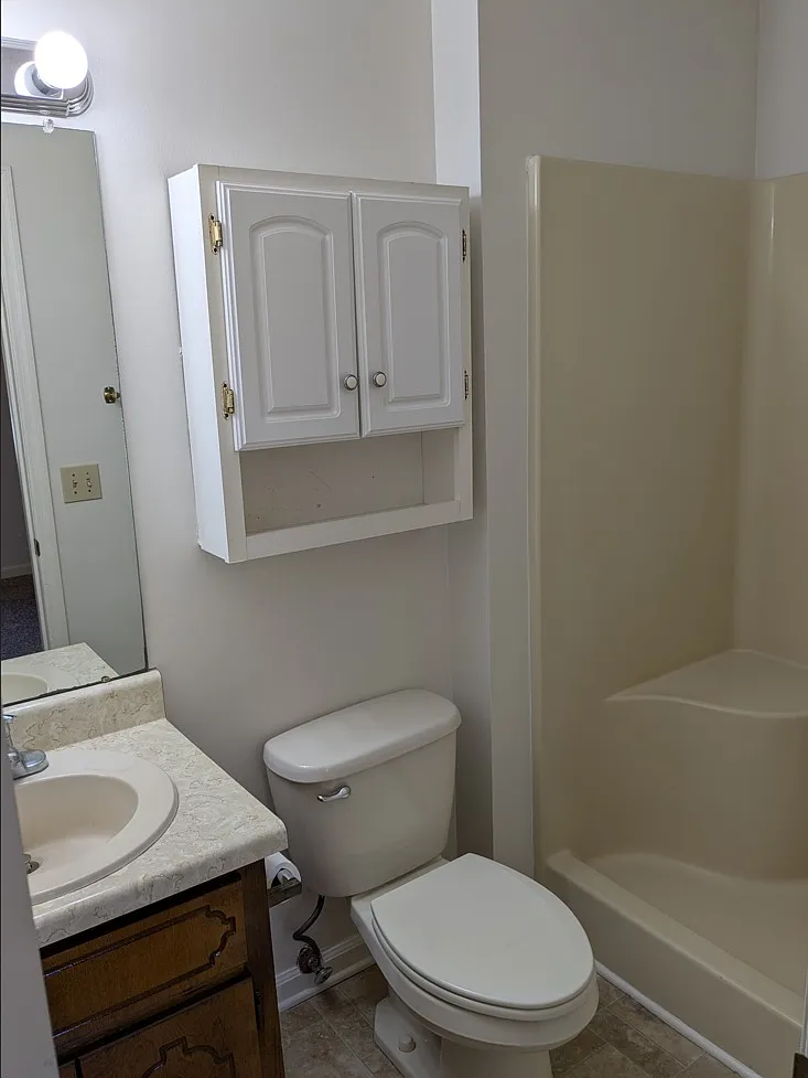3 bed, 1200 sqft, $1,500 — Photo 2