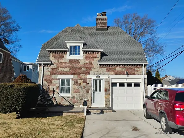 15 Tower Ct, Hempstead, NY 11550