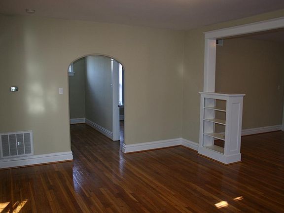 4th image of 740 Leland Ave #2