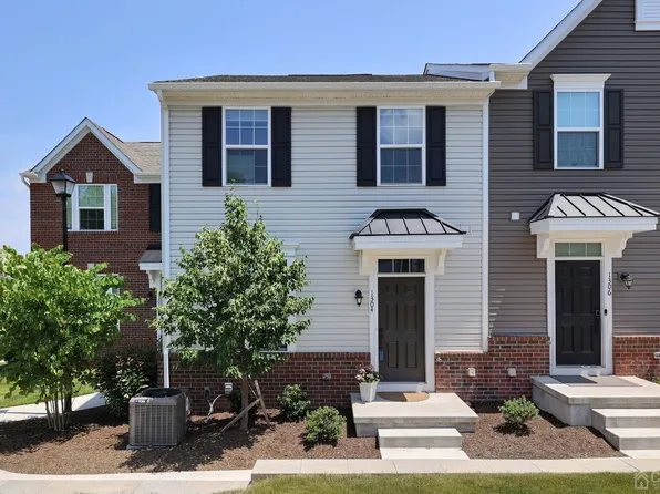 1304 English Ln, Parlin, NJ 08859