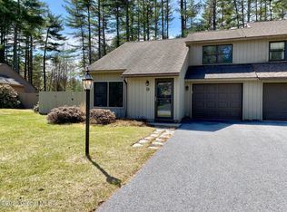 9 Elizabeth Ln, Queensbury, NY 12804