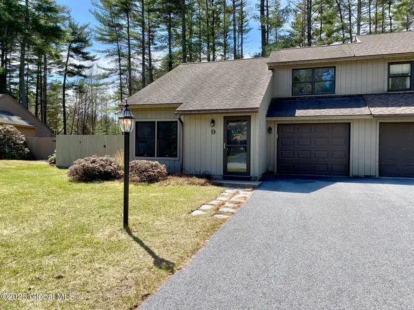 9 Elizabeth Lane, Queensbury, NY 12804