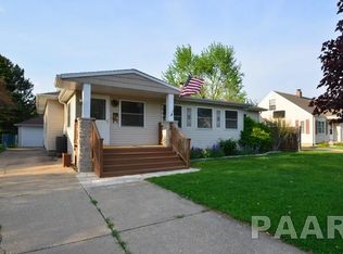 809 W Ridge Rd, Peoria, IL 61614