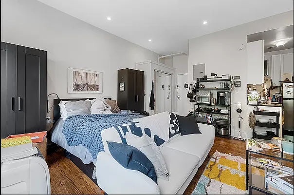 Rented by REAL New York | media 22